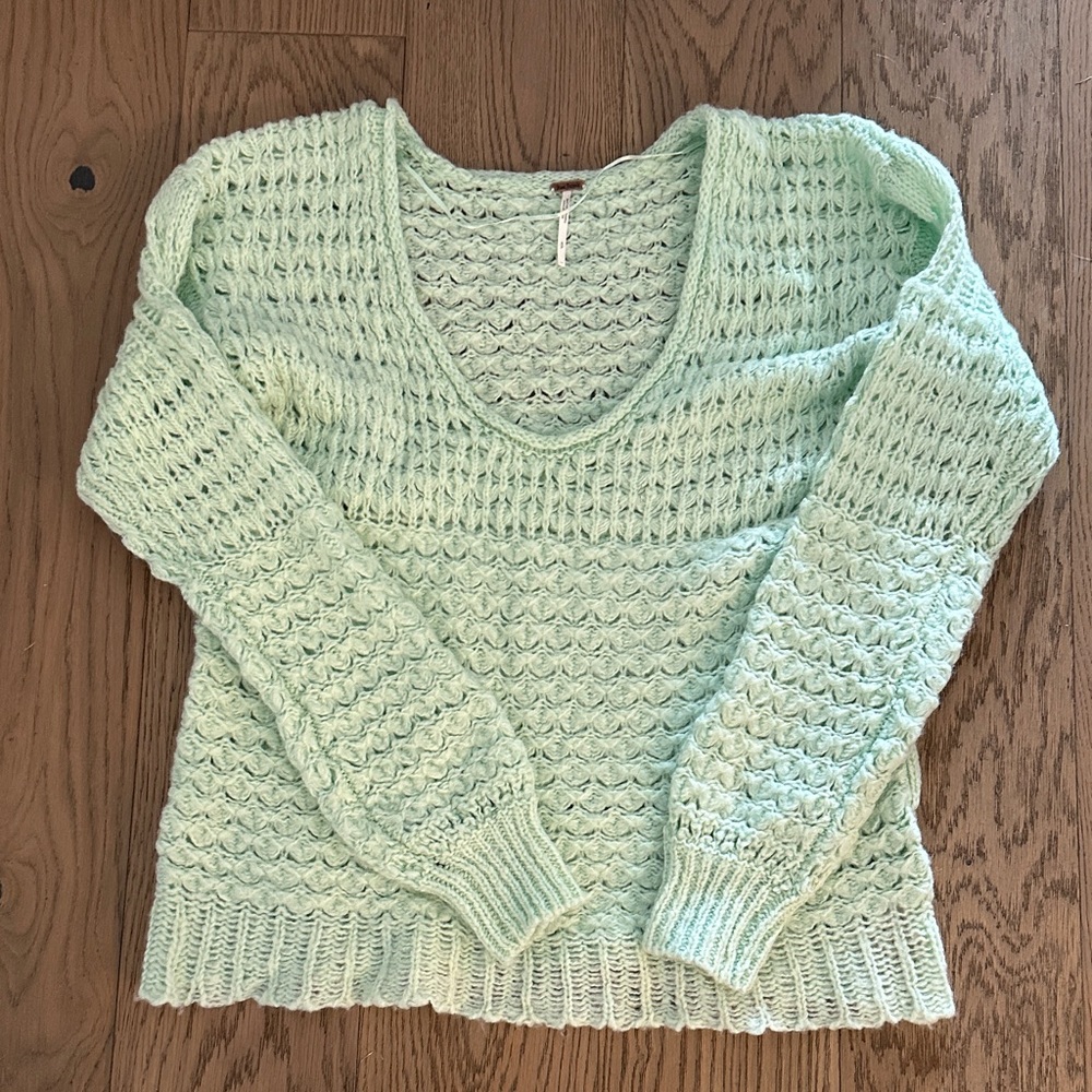 Free People Mint sweater sizeS NWOT